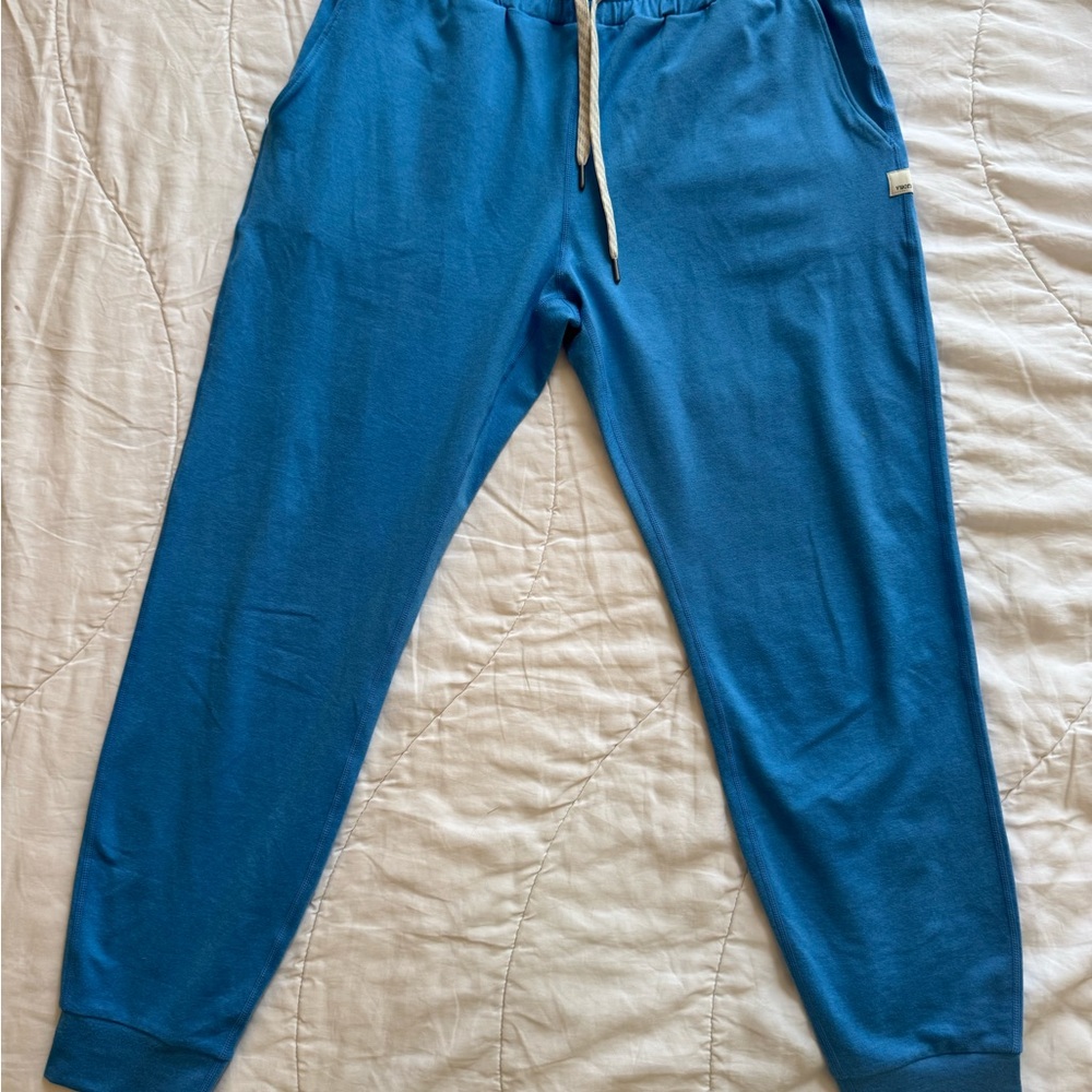 Women’s blue Vuori performance joggers size small